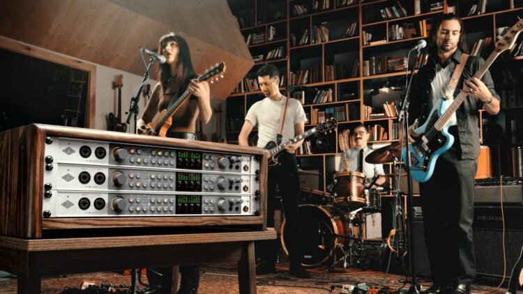 Universal Audio Volt 876 USB Recording Studio