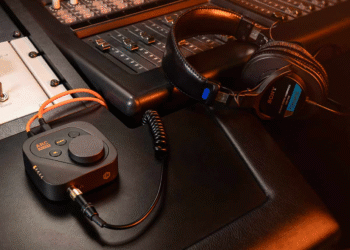 IK Multimedia ARC ONEAR